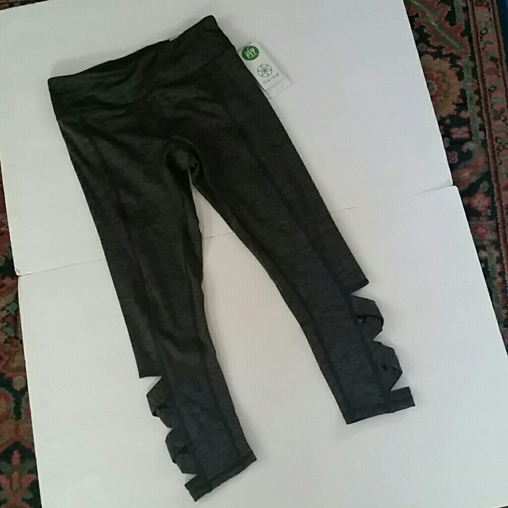 Womenโs Gray OM Lotus Yoga Capris - Picture 3 of 6